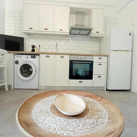 Summer Feel Suites Poros Town Luaran gambar