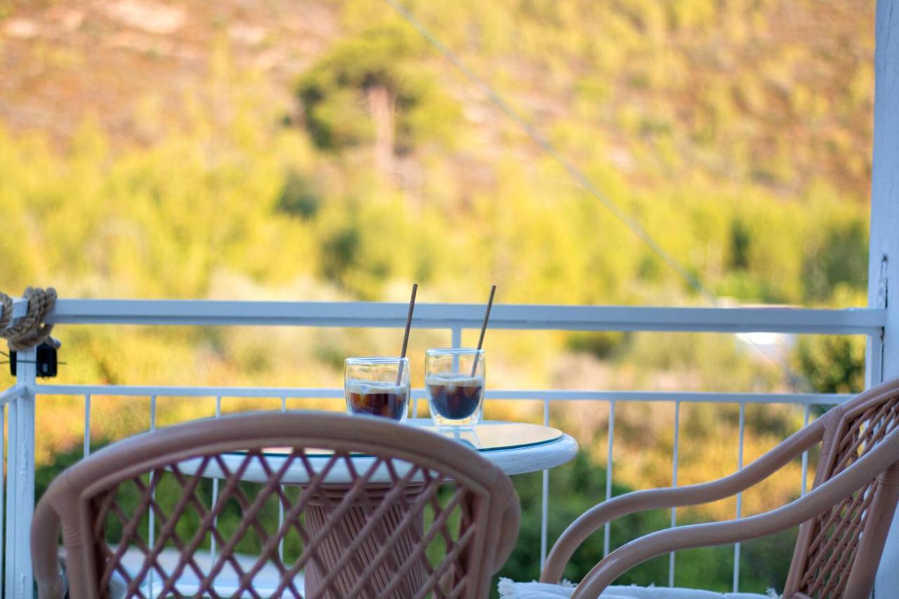 Summer Feel Suites Poros Town Luaran gambar