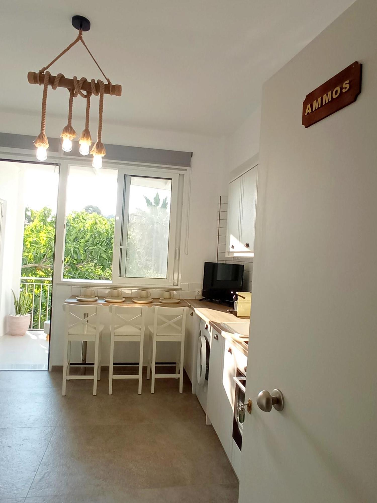 Summer Feel Suites Poros Town Luaran gambar