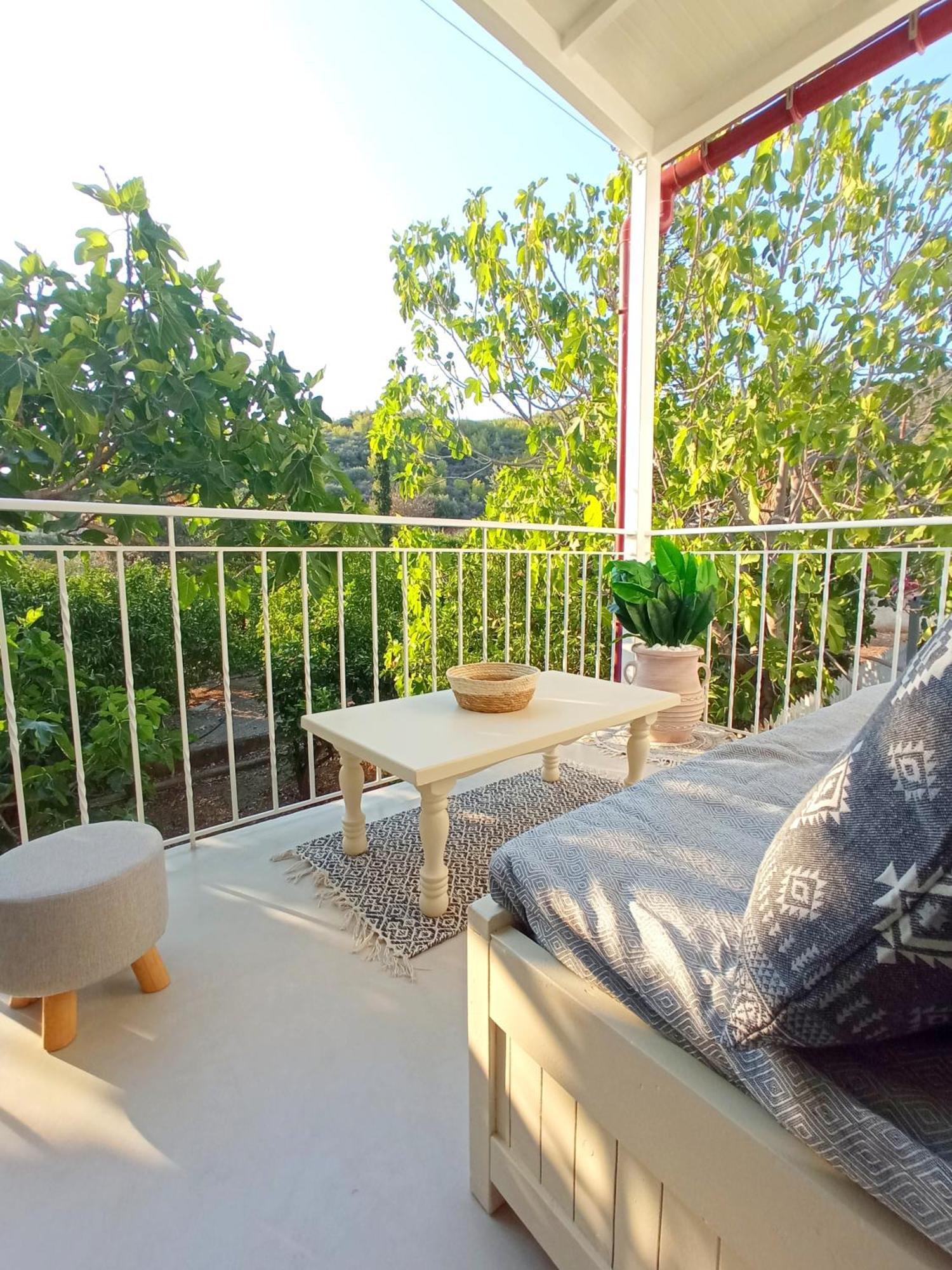Summer Feel Suites Poros Town Luaran gambar