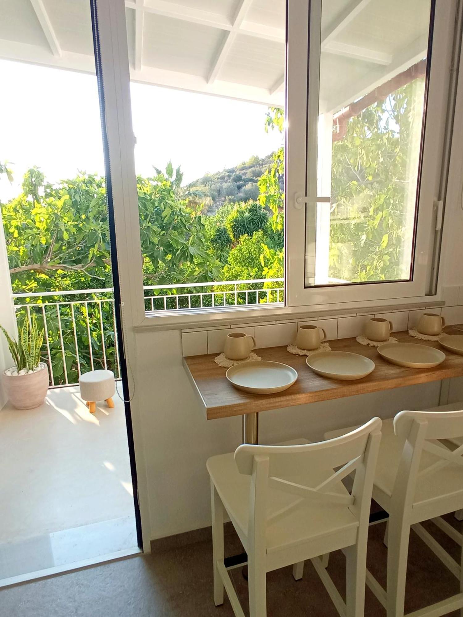 Summer Feel Suites Poros Town Luaran gambar